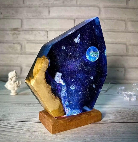 space man in space resin lamp